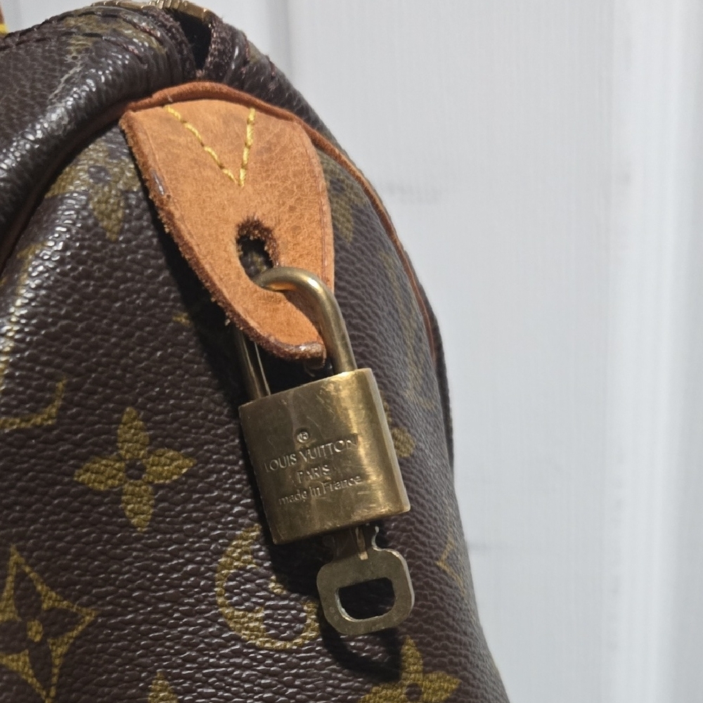 Louis Vuitton Vintage Speedy 30 - Picture 6 of 8